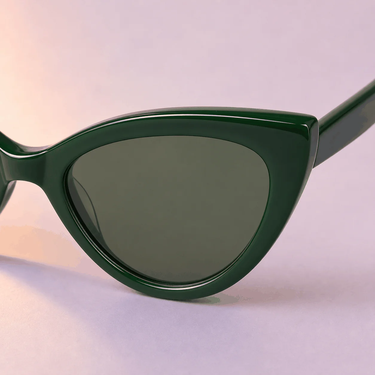 Palma Cat Eye Sunglasses - Green construction view